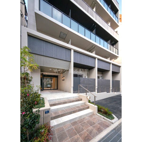 STEADY三宮の外観2枚目