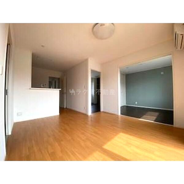 エスペランサ粟津の室内写真1枚目