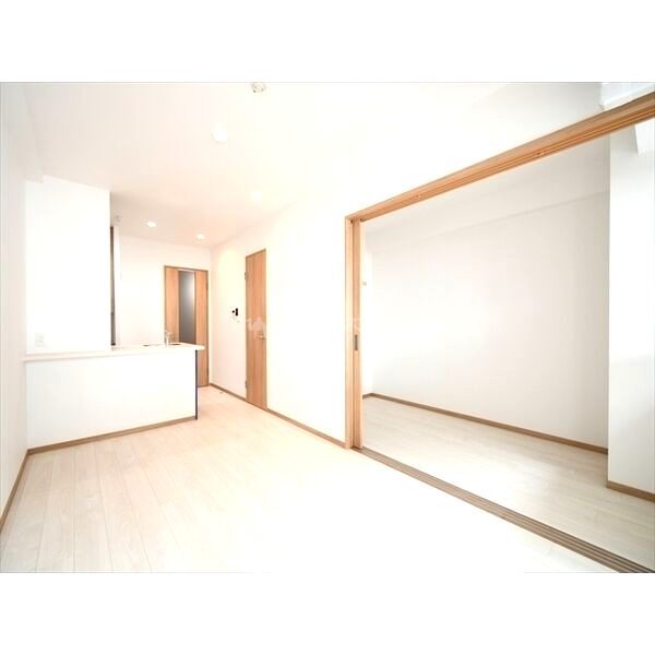 マリンズ弁天町の室内写真2枚目