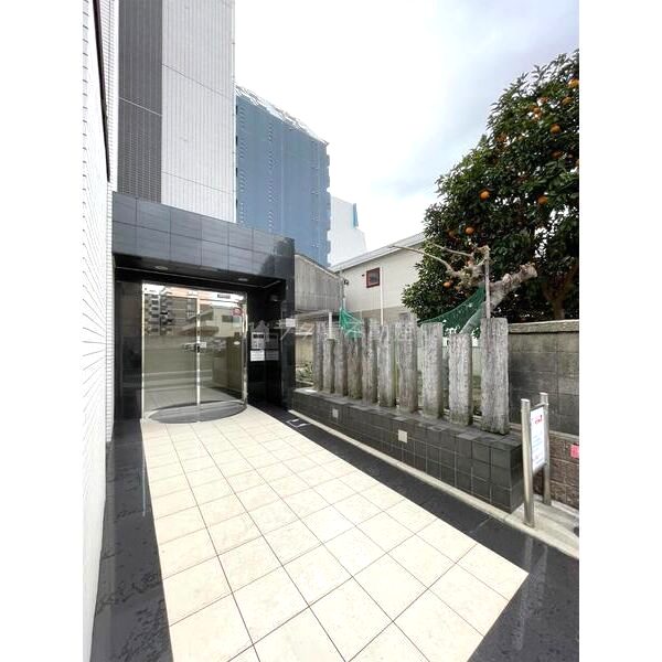 S-FORT江坂Fioreの外観2枚目