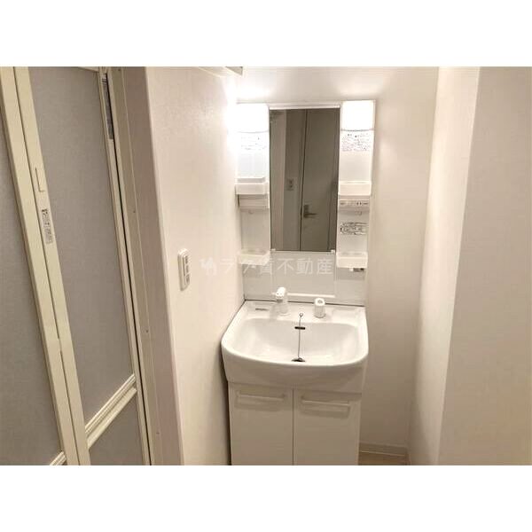 S-FORT江坂Fioreの室内写真8枚目