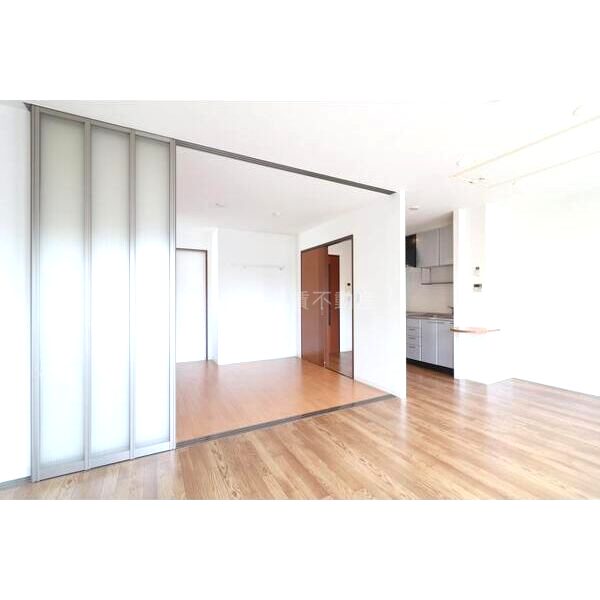 ジョイ・コート家七D棟の室内写真2枚目