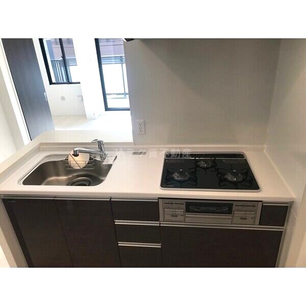 ソルレヴェンテ江坂広芝町の室内写真8枚目