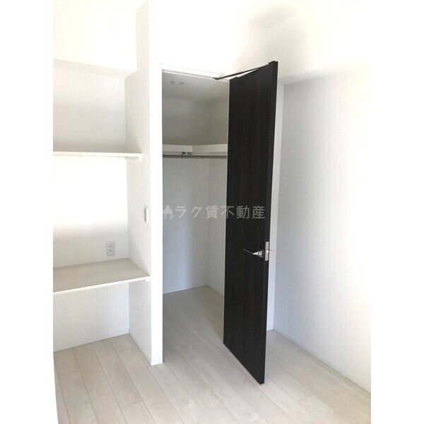 ソルレヴェンテ江坂広芝町の室内写真9枚目