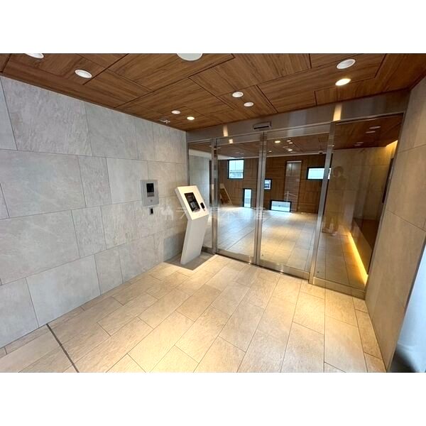 アーバングランデ新大阪の外観2枚目