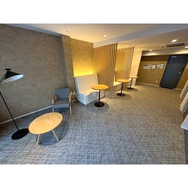 アーバングランデ新大阪の外観3枚目