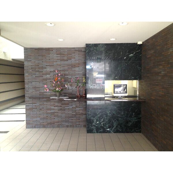 アネックス六兵衛三番館の外観2枚目