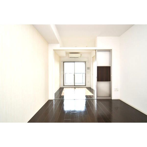 SERENiTE谷町croixの室内写真1枚目