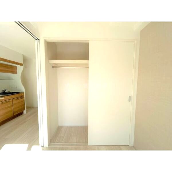 セレニテ新大阪グランデ ミリューの室内写真2枚目