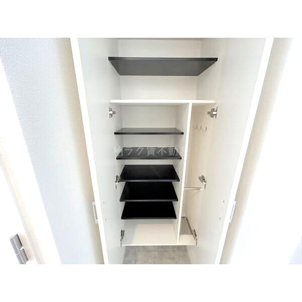 セレニテ新大阪グランデ ミリューの室内写真8枚目