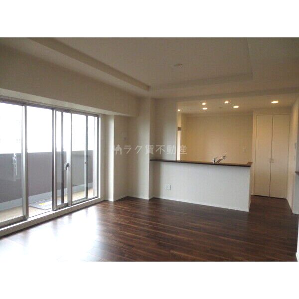 ソルレヴェンテ神戸中山手通の室内写真1枚目