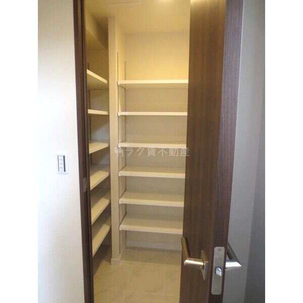 ソルレヴェンテ神戸中山手通の室内写真2枚目