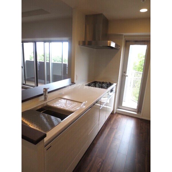 ソルレヴェンテ神戸中山手通の室内写真8枚目