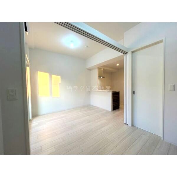 セレニテ江坂エクラの室内写真1枚目