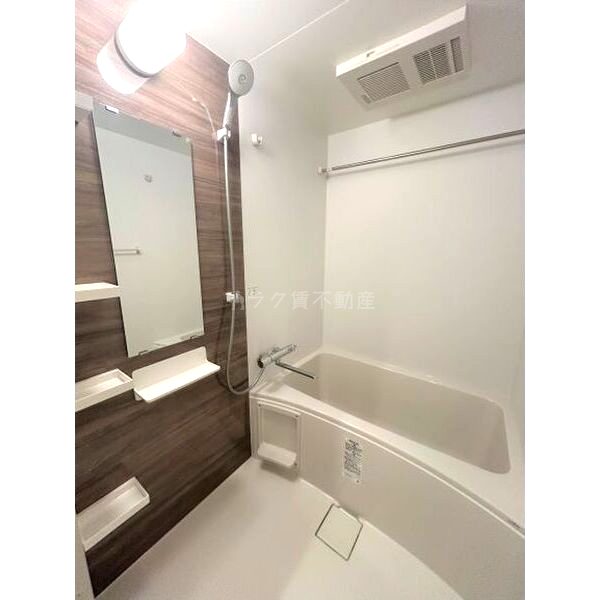 セレニテ江坂エクラの室内写真4枚目