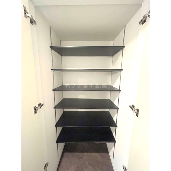 セレニテ江坂エクラの室内写真5枚目