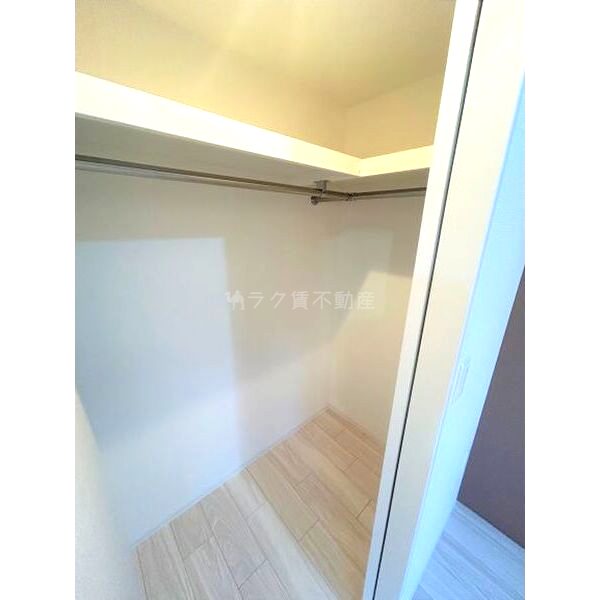 セレニテ江坂エクラの室内写真6枚目