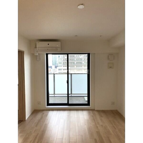 ロジュマンタワー梅田の室内写真1枚目