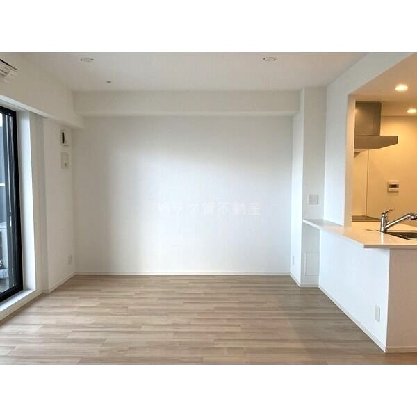 ロジュマンタワー梅田の室内写真3枚目