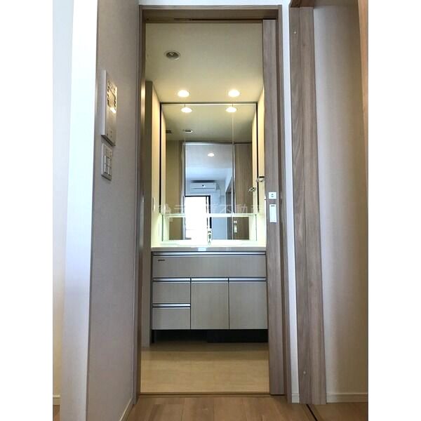 ロジュマンタワー梅田の室内写真10枚目