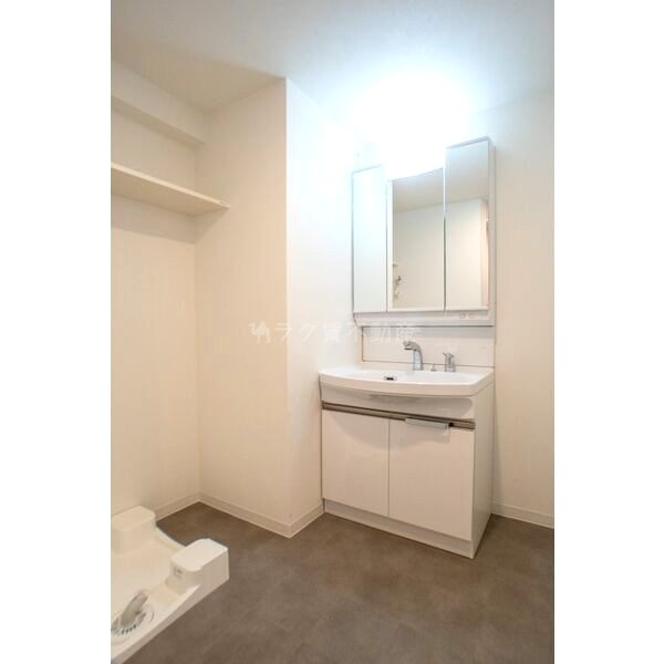 ソルテラス神戸栄町通の室内写真31枚目