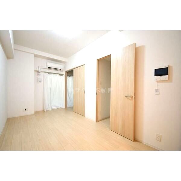 セレーノ南森町の室内写真1枚目