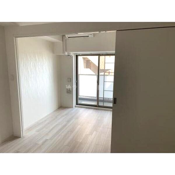 セレニテ神戸元町クレアの室内写真9枚目