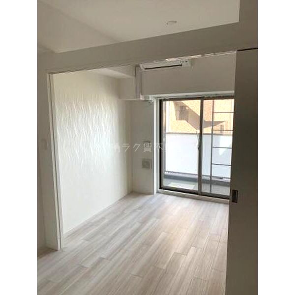 セレニテ神戸元町クレアの室内写真11枚目