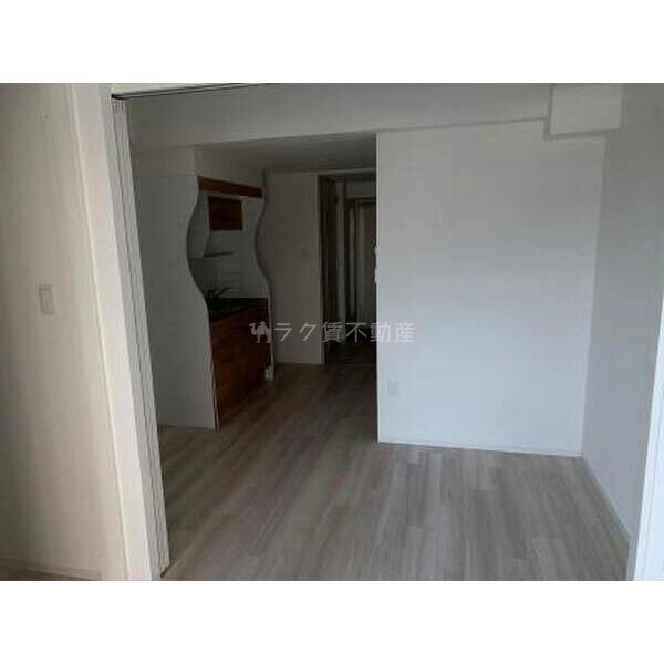 セレニテ神戸元町クレアの室内写真12枚目