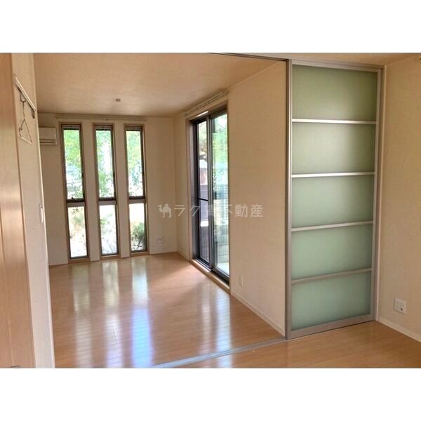 シェ モアの室内写真1枚目