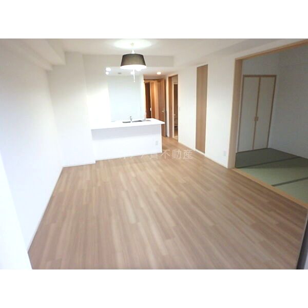 ローレルスクエア健都ザレジデンス フォースステージの室内写真5枚目