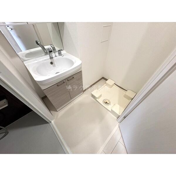 エスリード新大阪レジデンス 1310号室の室内写真3枚目