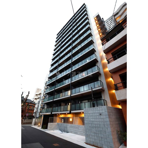 アプリーレ神戸元町の外観2枚目