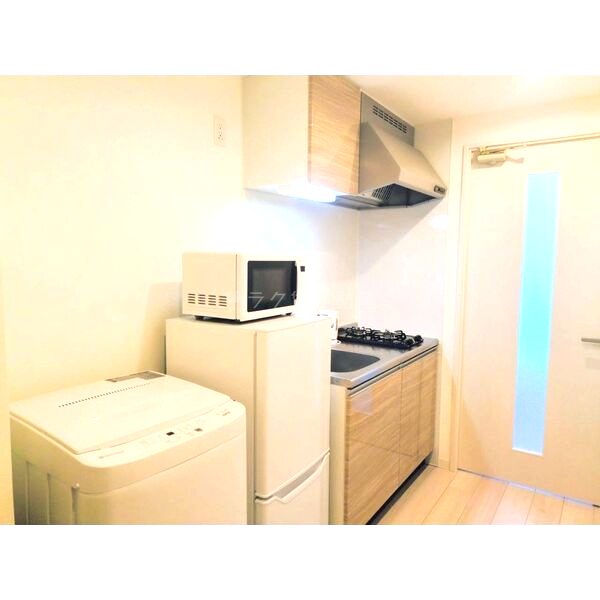 フォーリアライズ弁天町クロスの室内写真4枚目