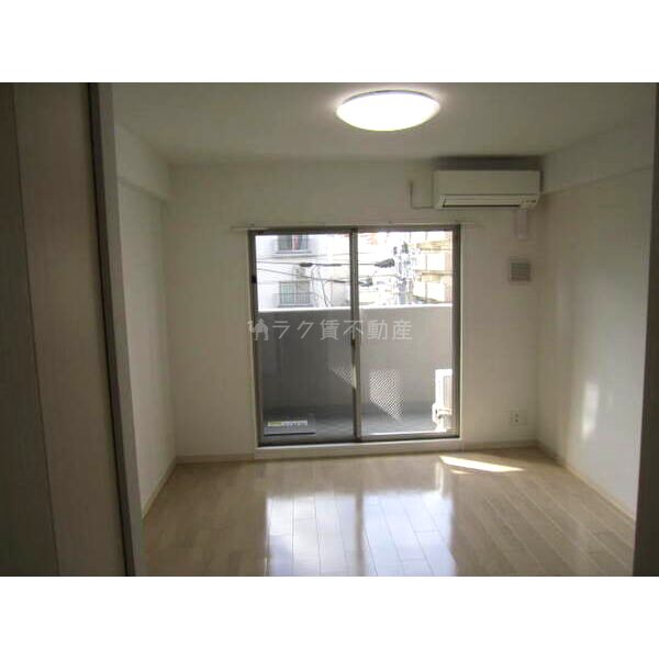 ラクラス新大阪の室内写真1枚目