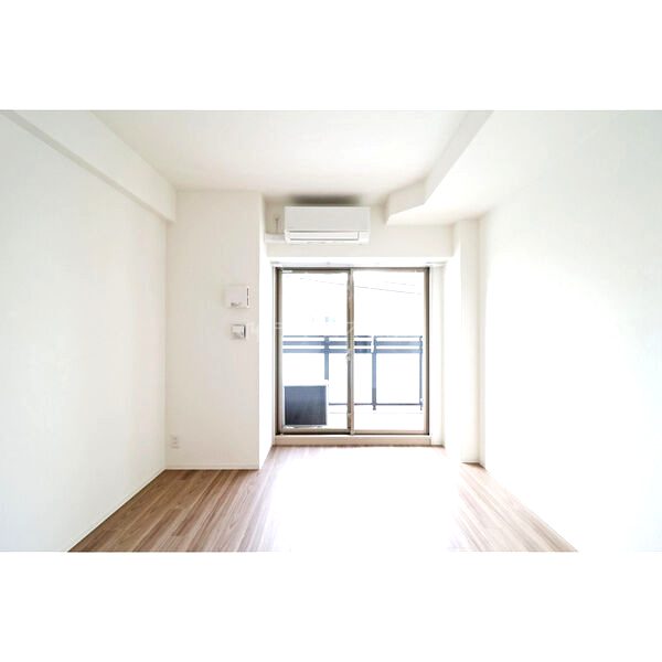 GENOVIA神戸湊川公園の室内写真6枚目