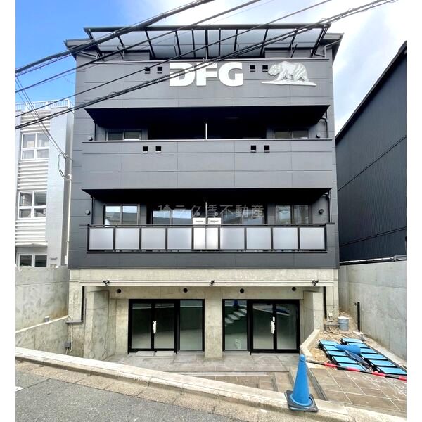 LOHAUS花屋敷駅前