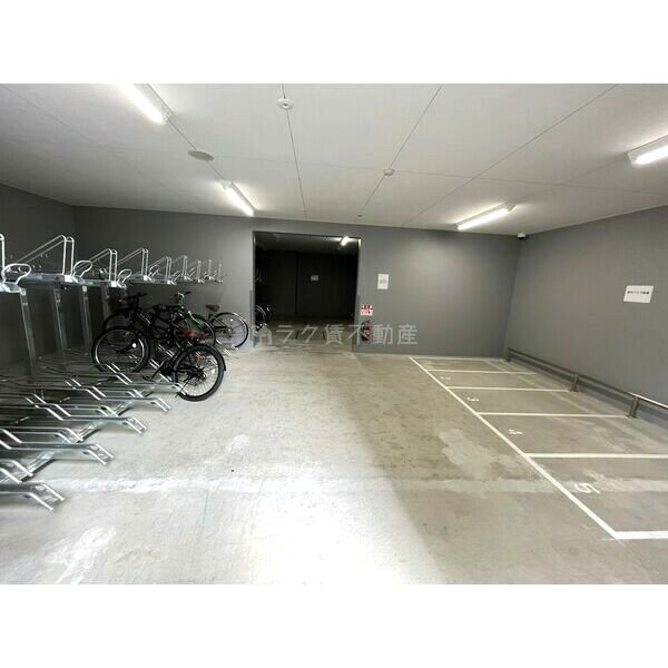 MELDIA CREST TAPP NAMBA-WESTの外観9枚目