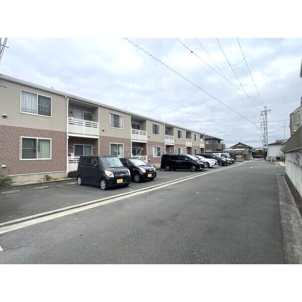 レオネクストソシア野遠の室内写真8枚目