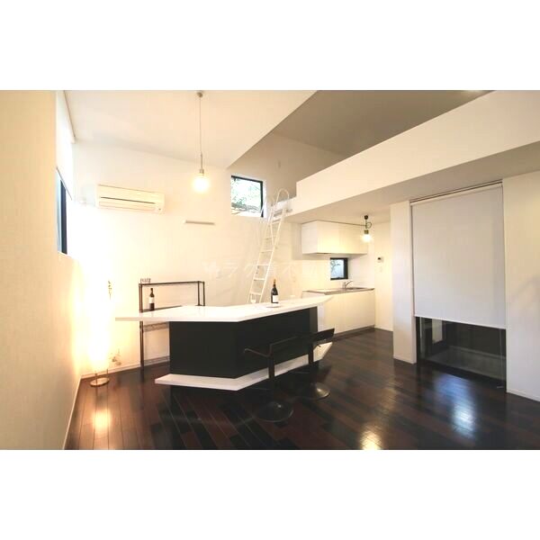 パロス山本通りの室内写真1枚目