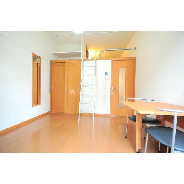 レオパレスエスポア六番町の室内写真5枚目