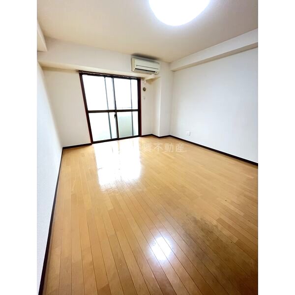 サムティ塚口レジデンスの室内写真1枚目