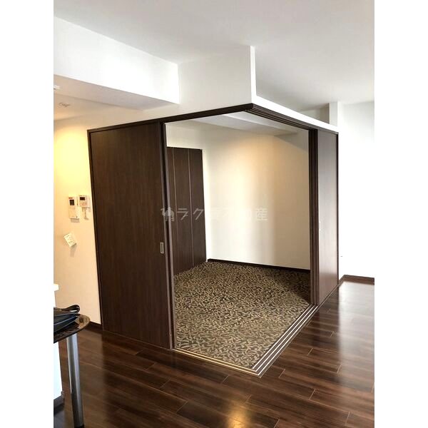 セレニテ梅田北Premiumの室内写真3枚目