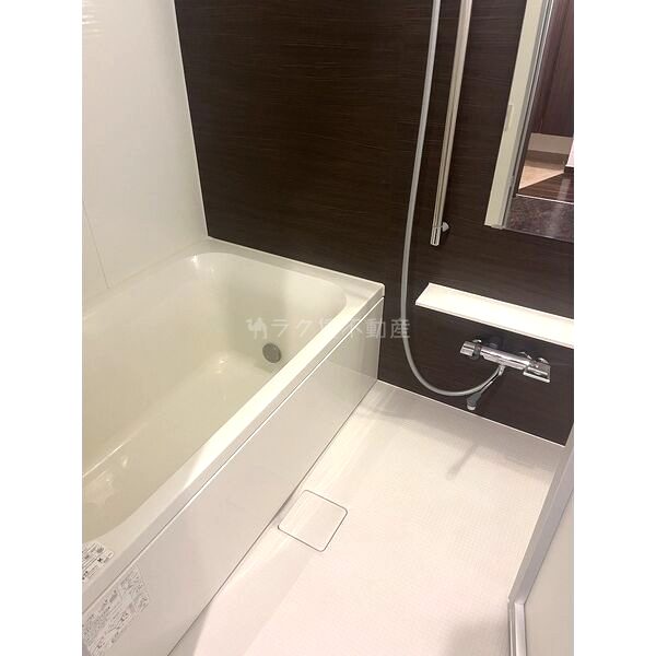 セレニテ梅田北Premiumの室内写真8枚目