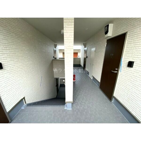 エステイトE桂川A棟の外観8枚目