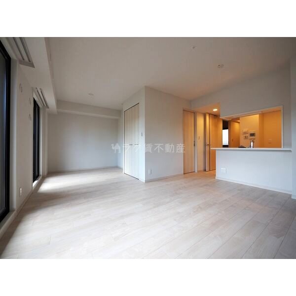 プレサンスロジェ森ノ宮の室内写真1枚目