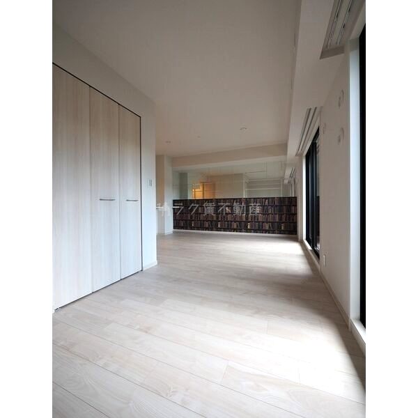 プレサンスロジェ森ノ宮の室内写真6枚目