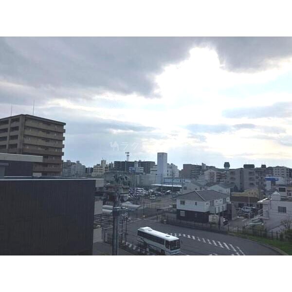 シャリエ茨木の外観2枚目