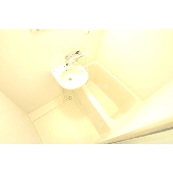 レオパレスイーズプレイスの室内写真6枚目