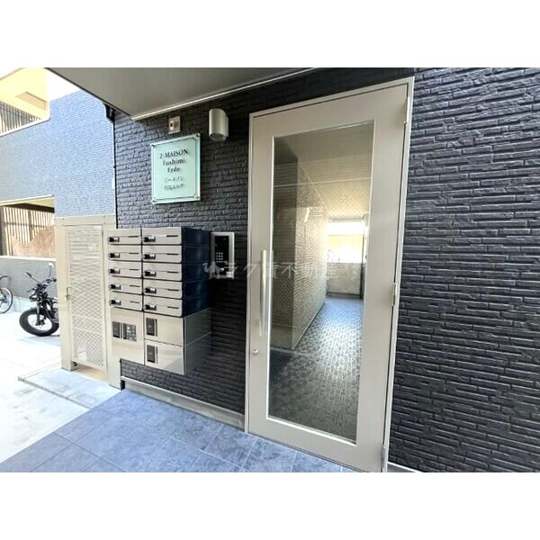 ジーメゾン伏見エルデの外観2枚目